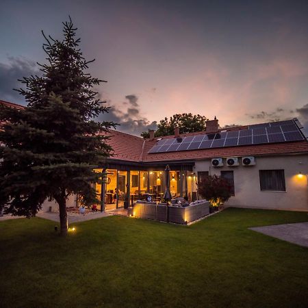 Voelgy Vendeghaz Hotel Etyek Exterior foto