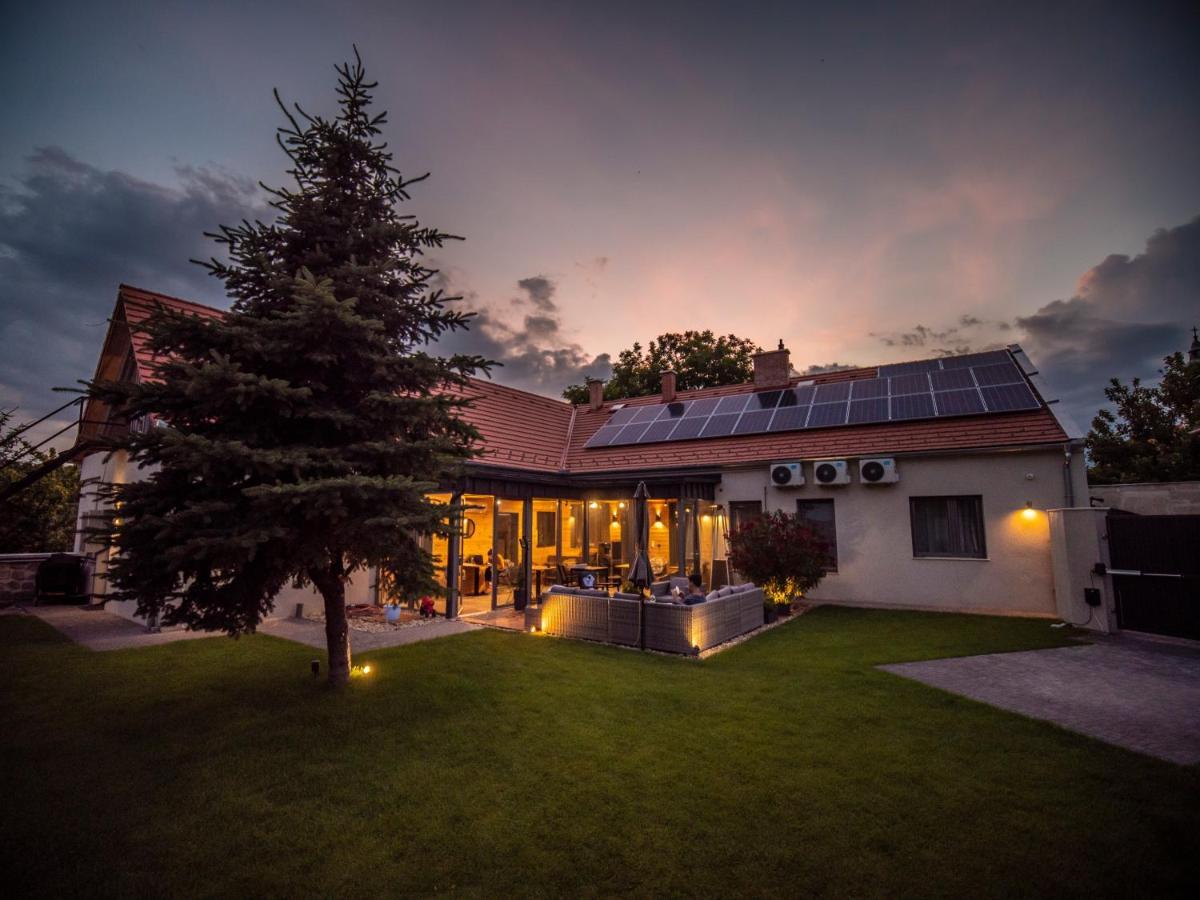 Voelgy Vendeghaz Hotel Etyek Exterior foto